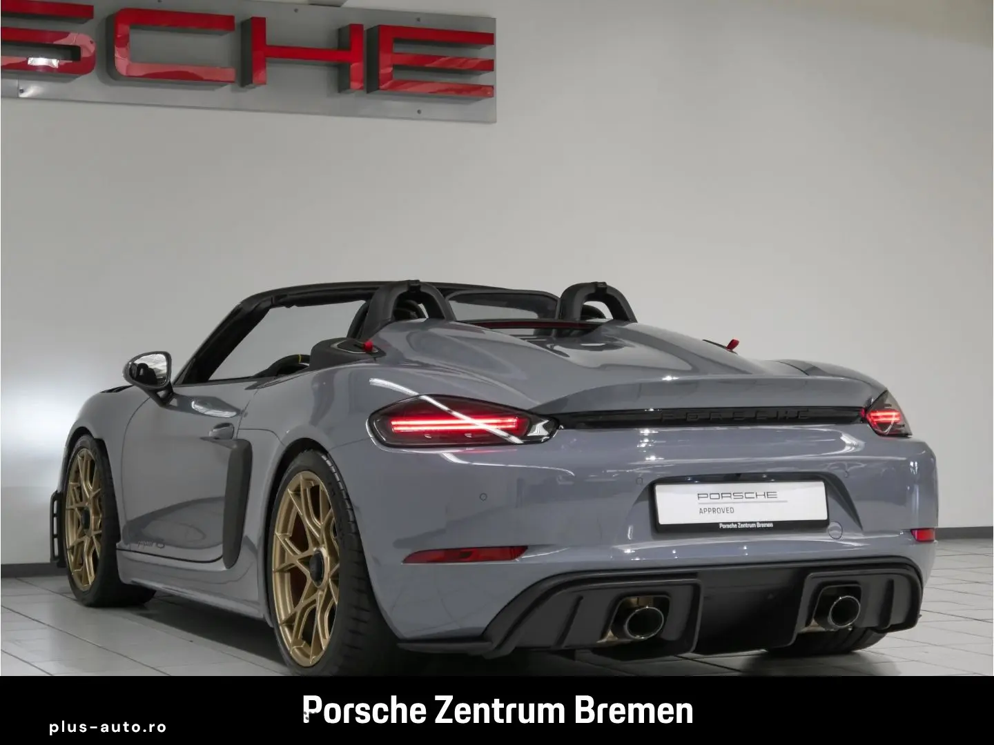 PORSCHE 718 Spyder RS Lift