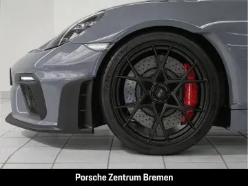 PORSCHE 718 Spyder RS Lift