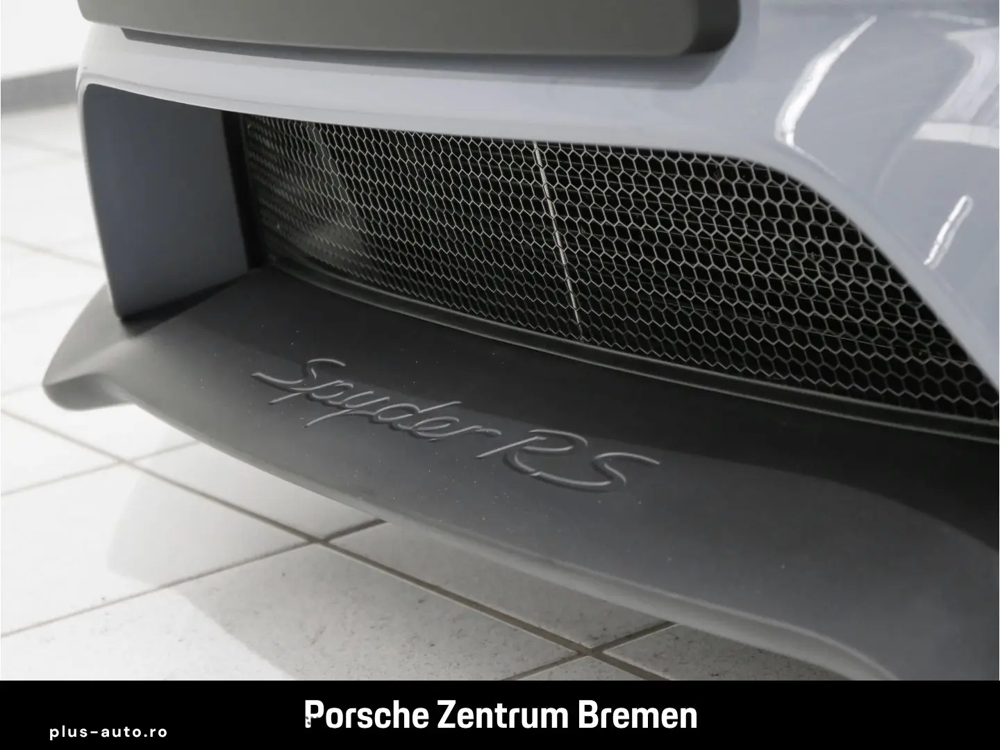 PORSCHE 718 Spyder RS Lift