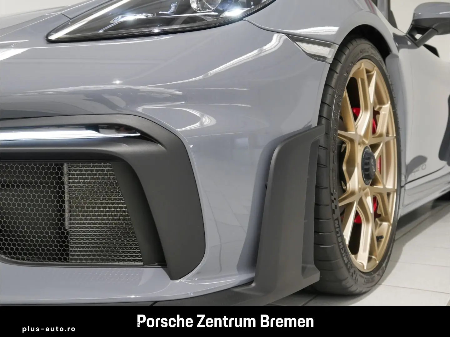 PORSCHE 718 Spyder RS Lift