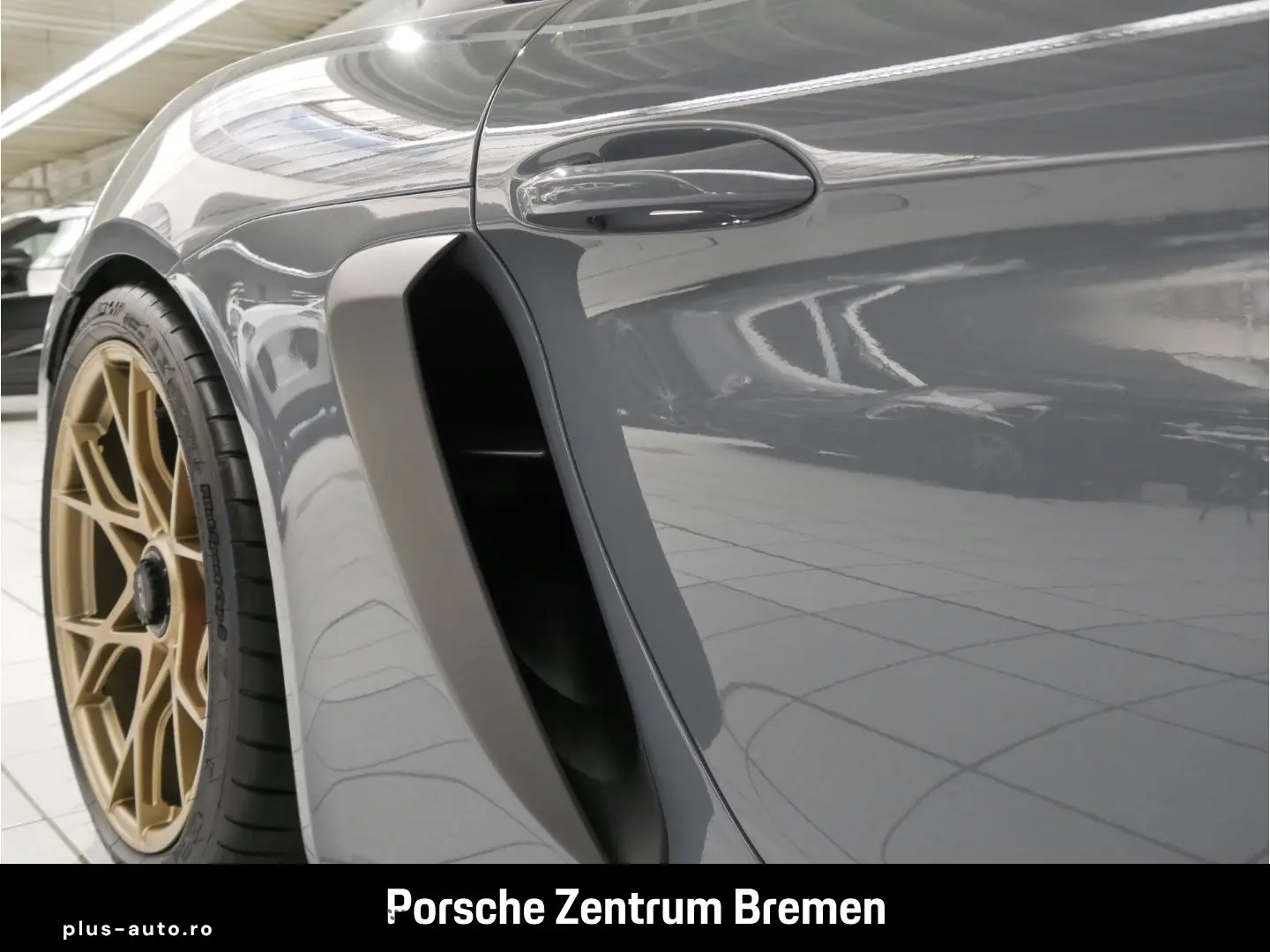 PORSCHE 718 Spyder RS Lift