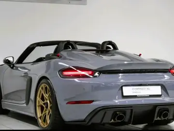 PORSCHE 718 Spyder RS Lift