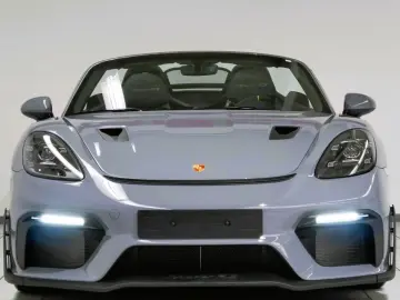 PORSCHE 718 Spyder RS Lift