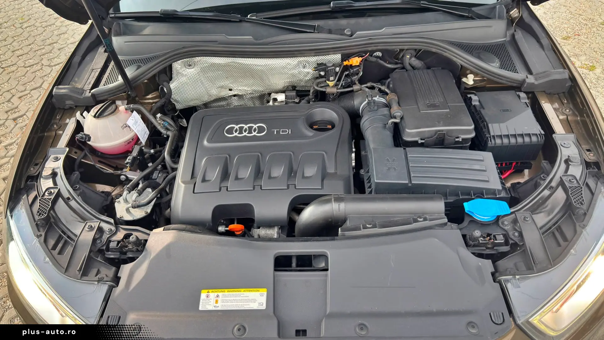 Audi Q3 2.0 TDI   Xenon   Scaune Încălzite   Cârlig