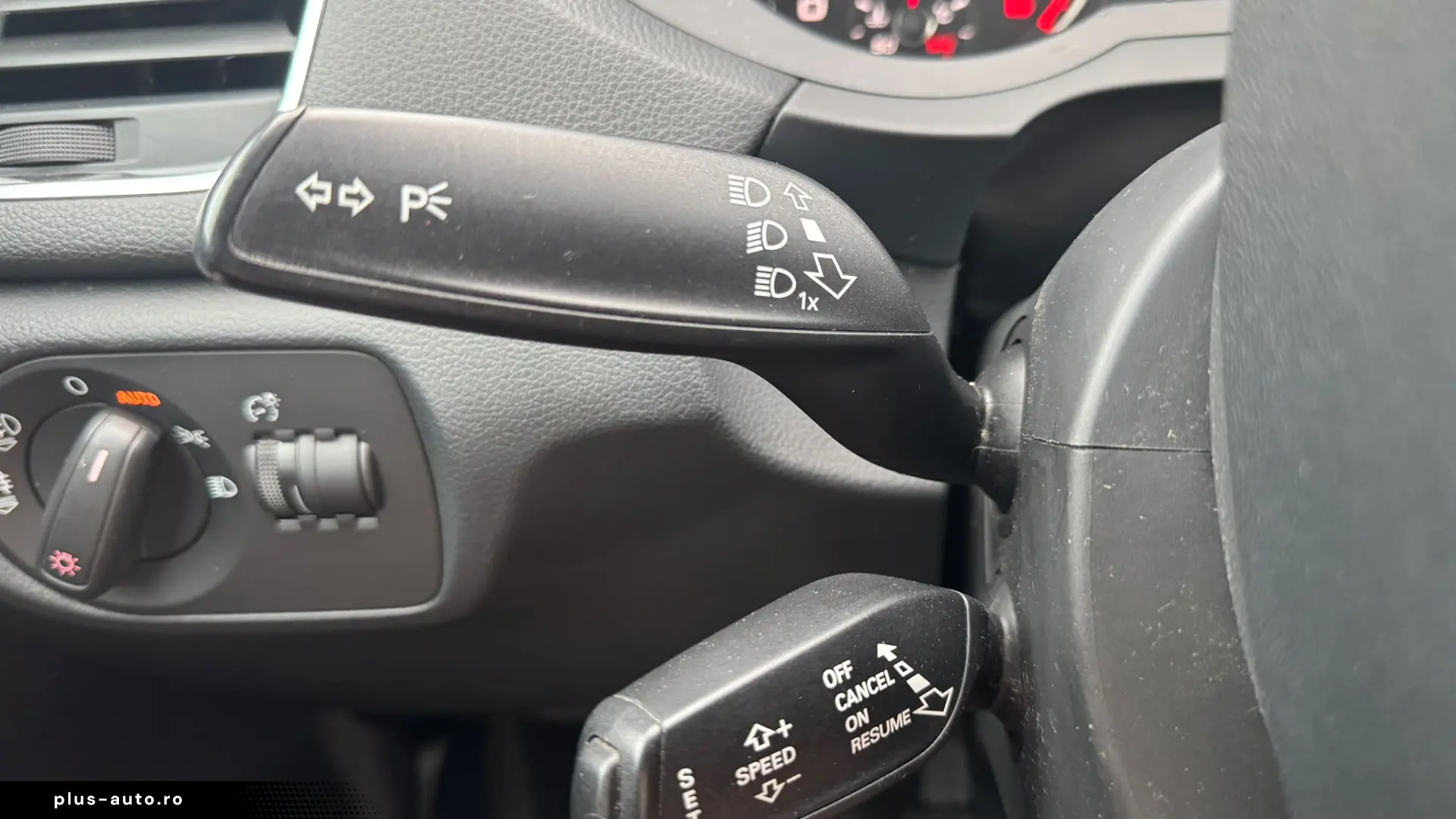 Audi Q3 2.0 TDI   Xenon   Scaune Încălzite   Cârlig