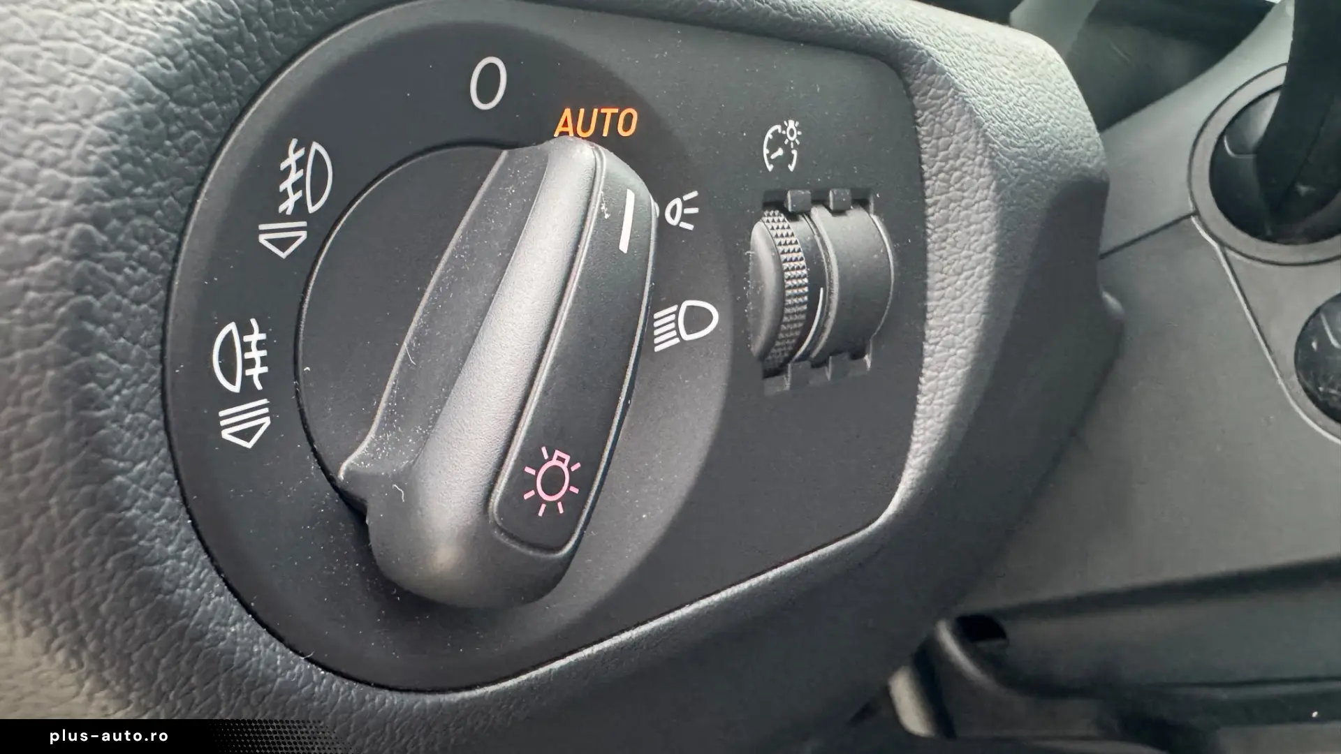 Audi Q3 2.0 TDI   Xenon   Scaune Încălzite   Cârlig