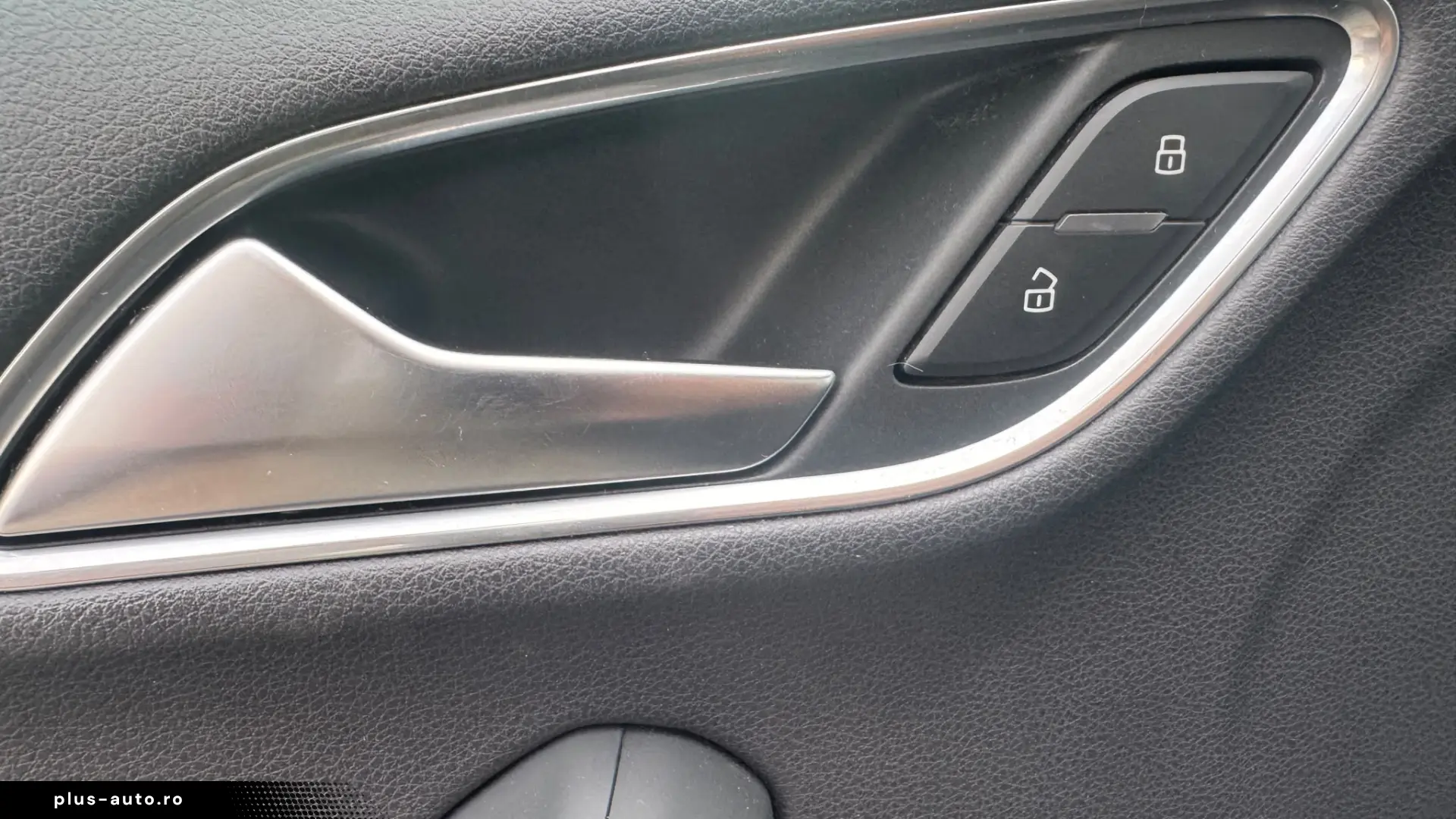 Audi Q3 2.0 TDI   Xenon   Scaune Încălzite   Cârlig