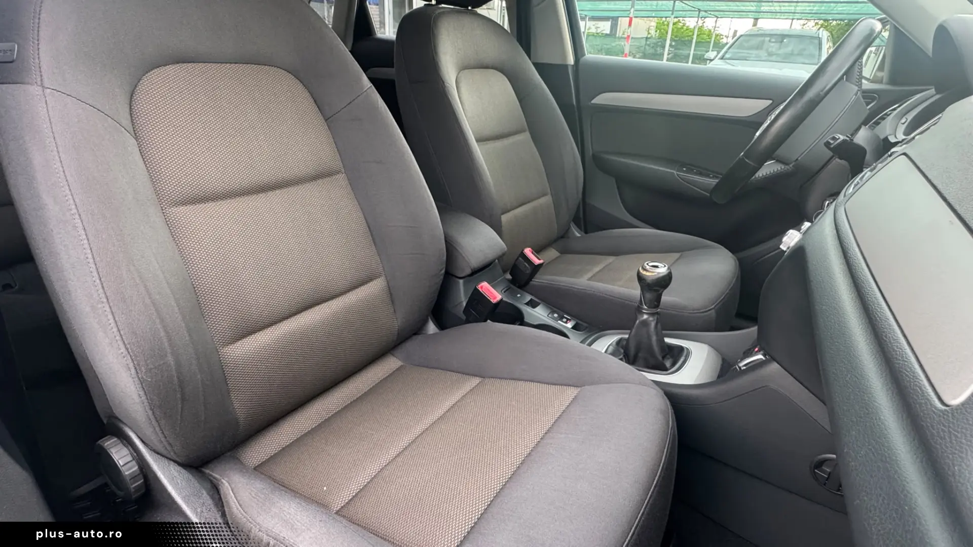 Audi Q3 2.0 TDI   Xenon   Scaune Încălzite   Cârlig