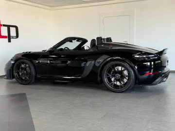 PORSCHE Boxster Spyder RS WEISSACH LIFT SCHALE BOSE