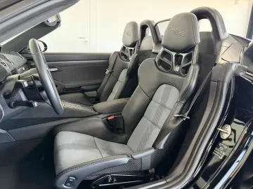 PORSCHE Boxster Spyder RS WEISSACH LIFT SCHALE BOSE