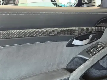 PORSCHE Boxster Spyder RS WEISSACH LIFT SCHALE BOSE
