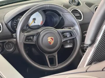 PORSCHE Boxster Spyder RS WEISSACH LIFT SCHALE BOSE