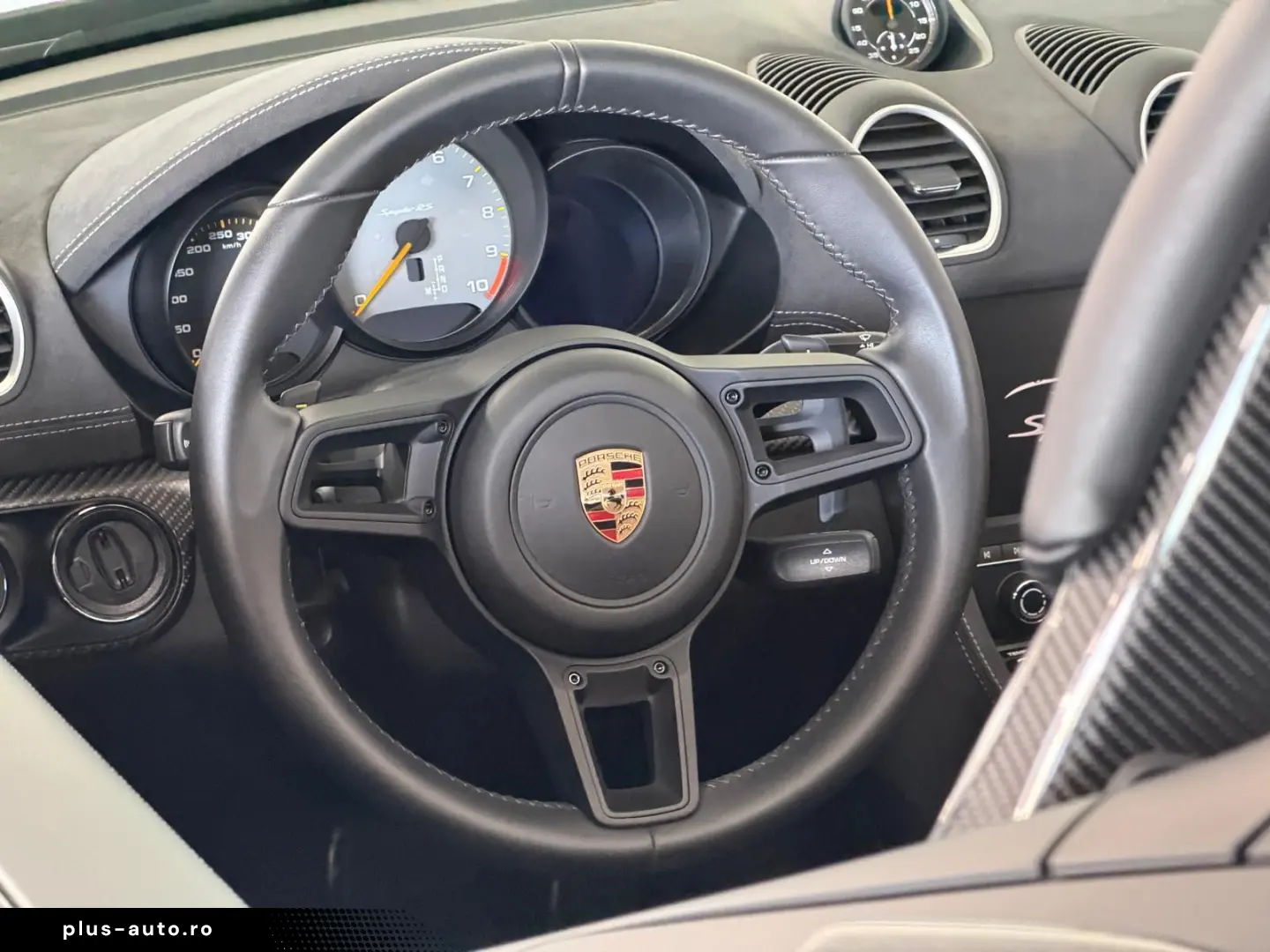 PORSCHE Boxster Spyder RS WEISSACH LIFT SCHALE BOSE