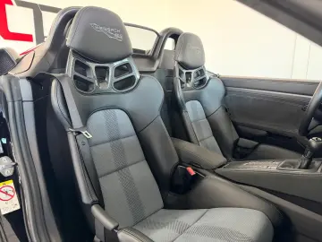 PORSCHE Boxster Spyder RS WEISSACH LIFT SCHALE BOSE