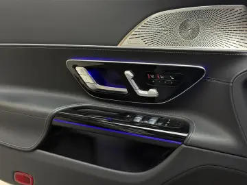 MERCEDES-BENZ SL 63 AMG Aerodynamik LIFT HuD Night-Paket