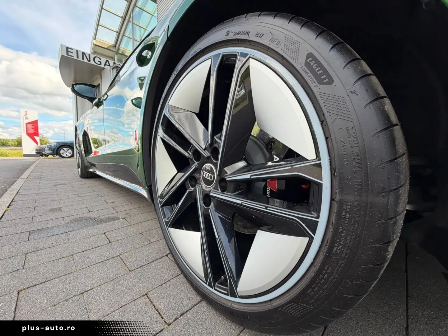 AUDI RS e-tron GT WINTERRÄDER MASSAGE SONDERLACKIERUN