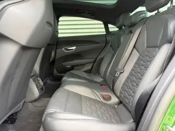 AUDI RS e-tron GT WINTERRÄDER MASSAGE SONDERLACKIERUN