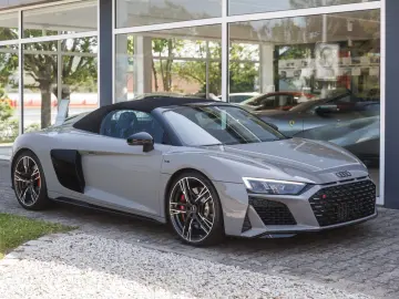 AUDI R8 Spyder V10 performance RWD S tronic