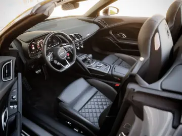 AUDI R8 Spyder V10 performance RWD S tronic