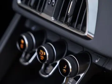 AUDI R8 Spyder V10 performance RWD S tronic