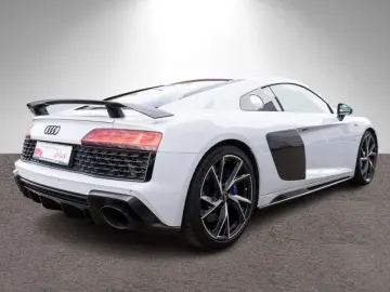 AUDI R8 Coupe V10 performance quattro KERAMIK B&O RFK