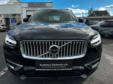 VOLVO XC90 T8 AWD Ultra 7Sitzer Pano Luft AHK HUD 22…