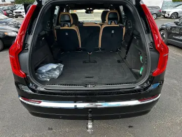 VOLVO XC90 T8 AWD Ultra 7Sitzer Pano Luft AHK HUD 22…