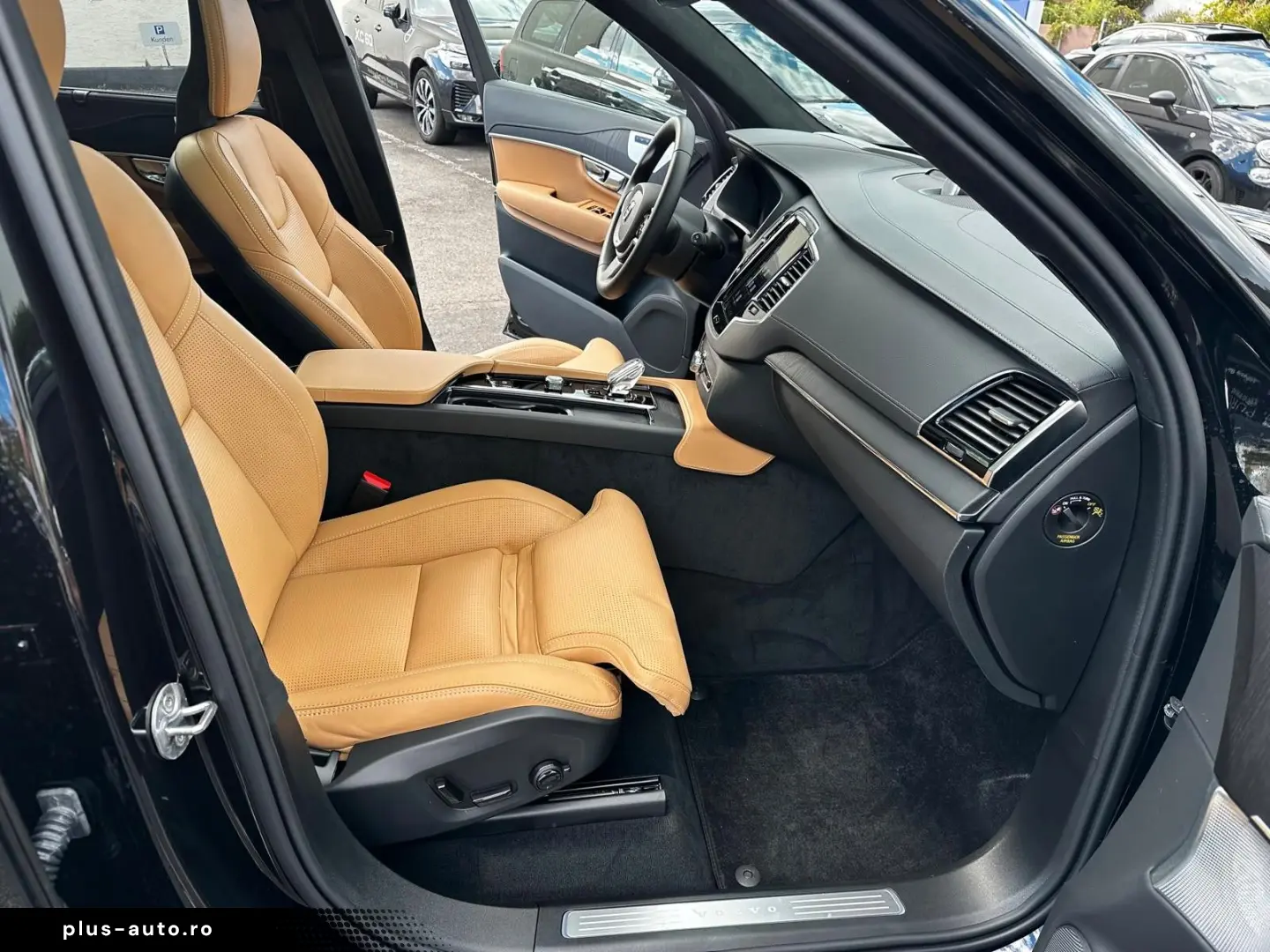 VOLVO XC90 T8 AWD Ultra 7Sitzer Pano Luft AHK HUD 22&hellip;