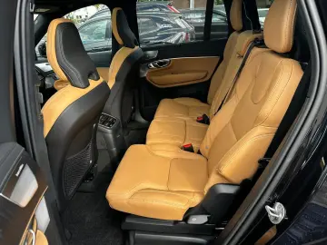 VOLVO XC90 T8 AWD Ultra 7Sitzer Pano Luft AHK HUD 22…