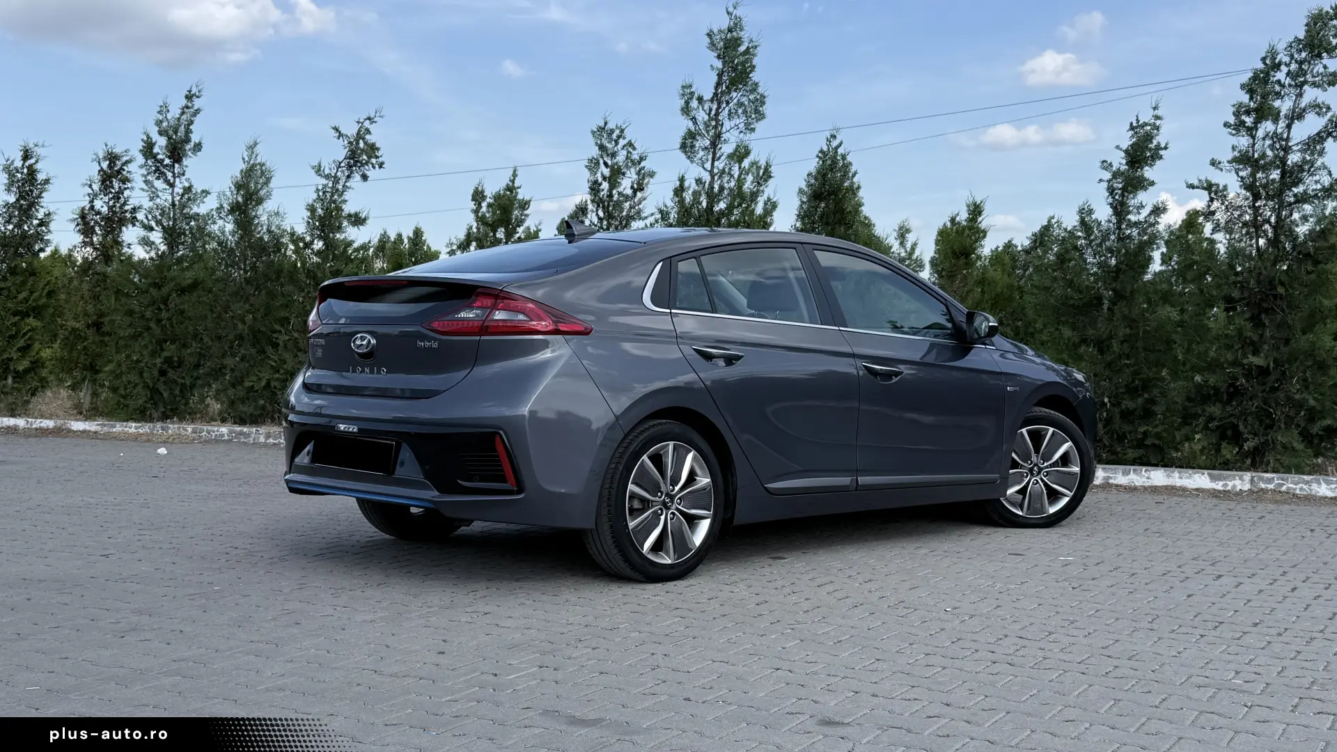 Hyundai IONIQ