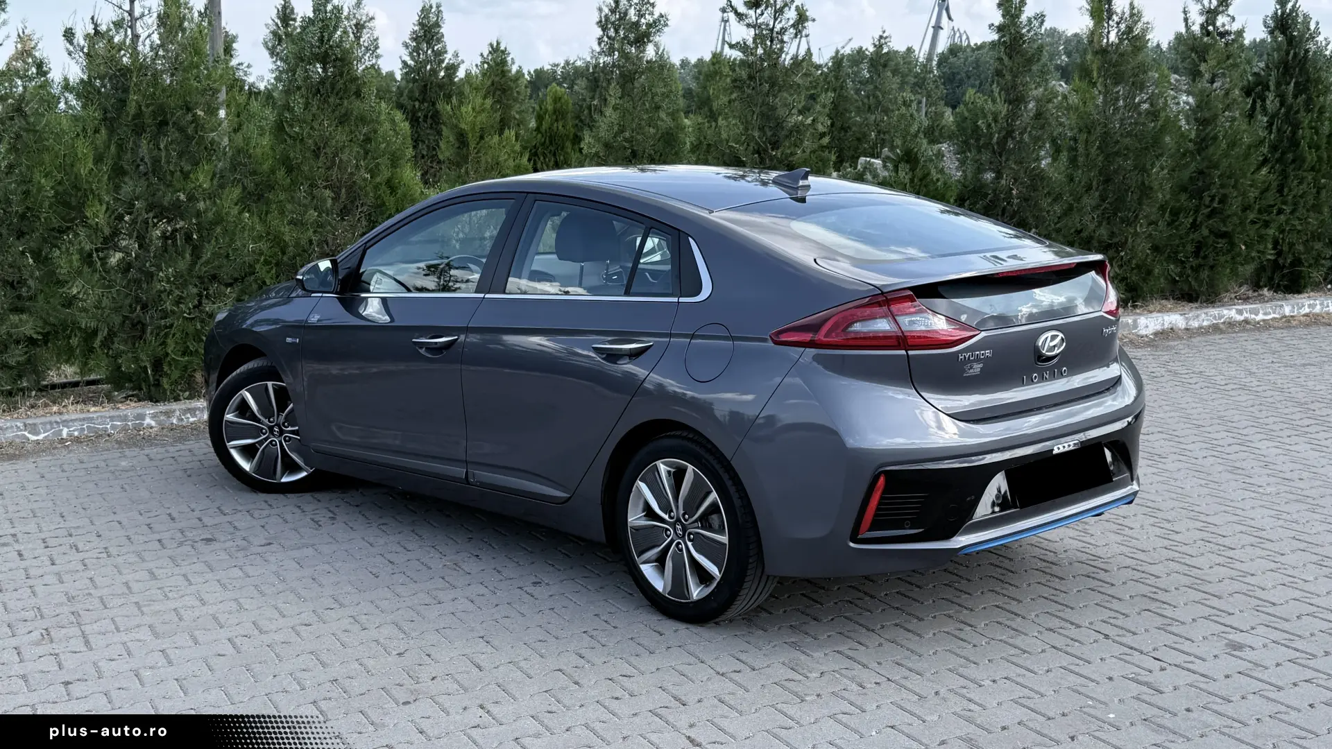 Hyundai IONIQ