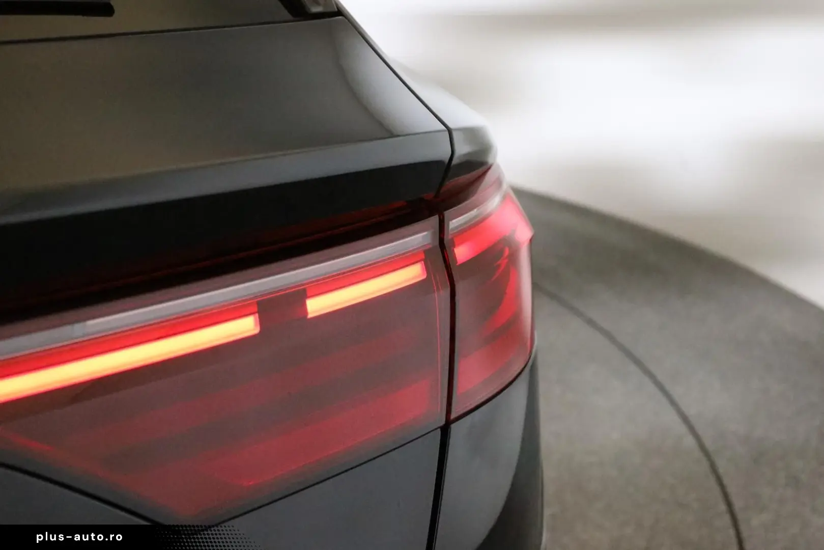 AUDI SQ8 TFSI Facelift Leder Matrix Pano BangO ACC 23