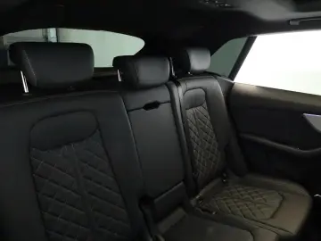 AUDI SQ8 TFSI Facelift Leder Matrix Pano BangO ACC 23