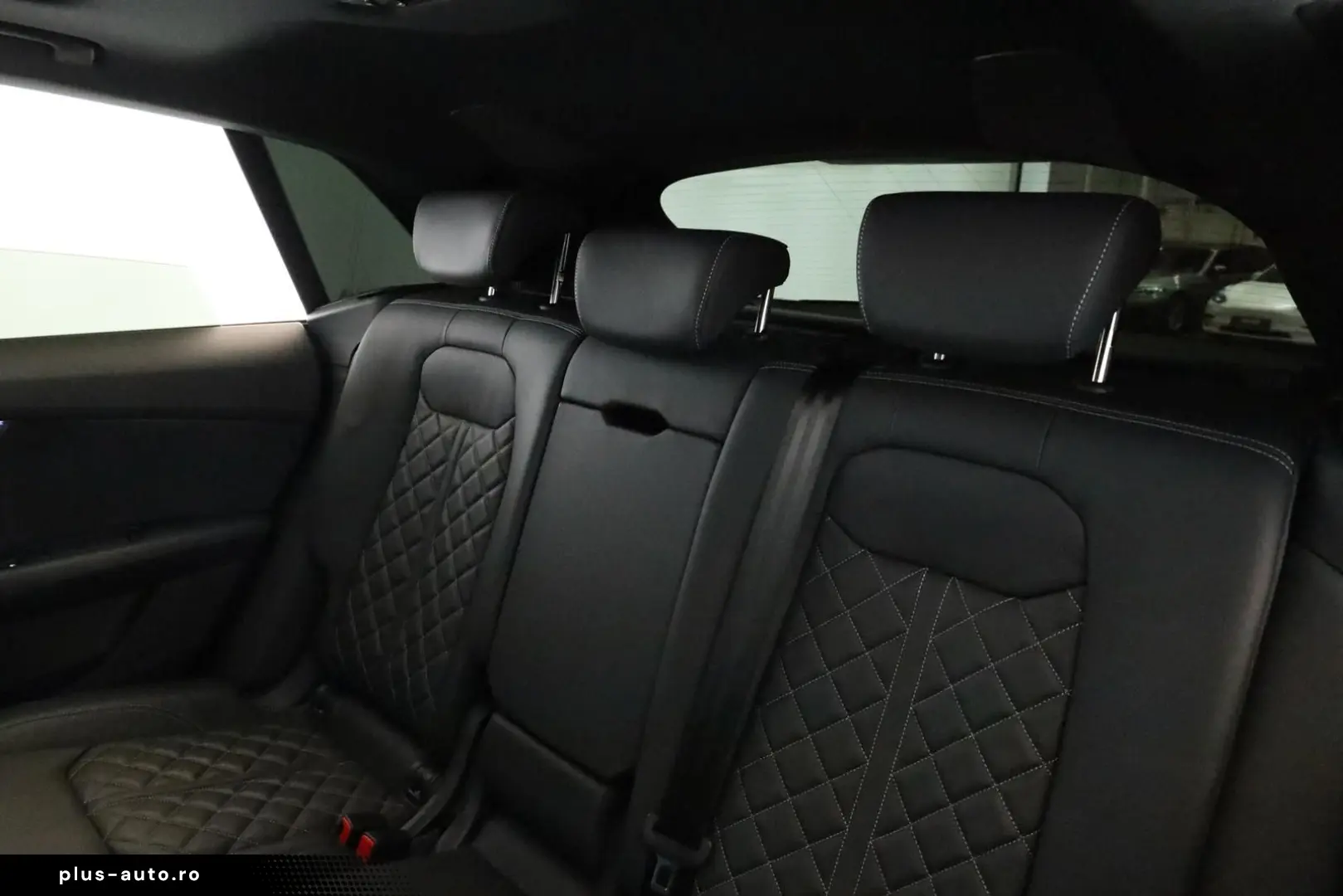 AUDI SQ8 TFSI Facelift Leder Matrix Pano BangO ACC 23