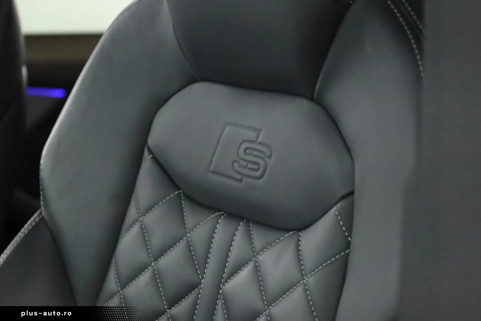 AUDI SQ8 TFSI Facelift Leder Matrix Pano BangO ACC 23