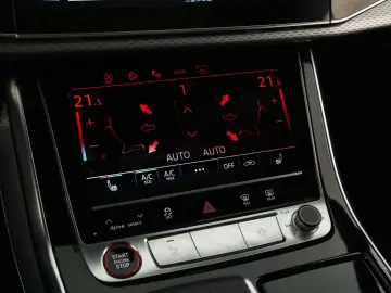 AUDI SQ8 TFSI Facelift Leder Matrix Pano BangO ACC 23