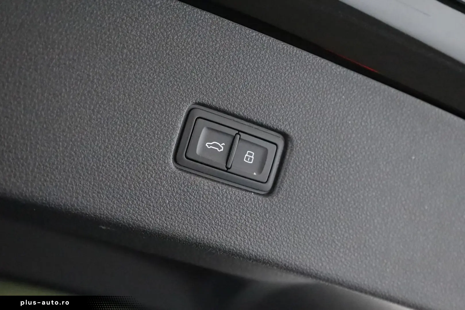 AUDI SQ8 TFSI Facelift Leder Matrix Pano BangO ACC 23