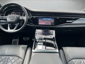AUDI SQ8 4.0 TFSI quattro tiptronic  HD-Matrix Pano