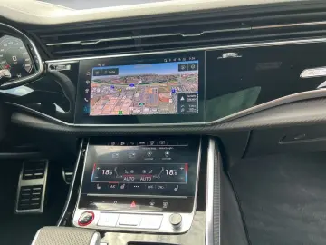 AUDI SQ8 4.0 TFSI quattro tiptronic  HD-Matrix Pano