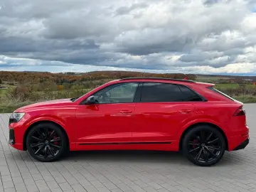 AUDI SQ8  STANHEIZUNG AHK PANO B&O HUD
