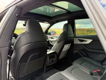 AUDI SQ8  STANHEIZUNG AHK PANO B&O HUD