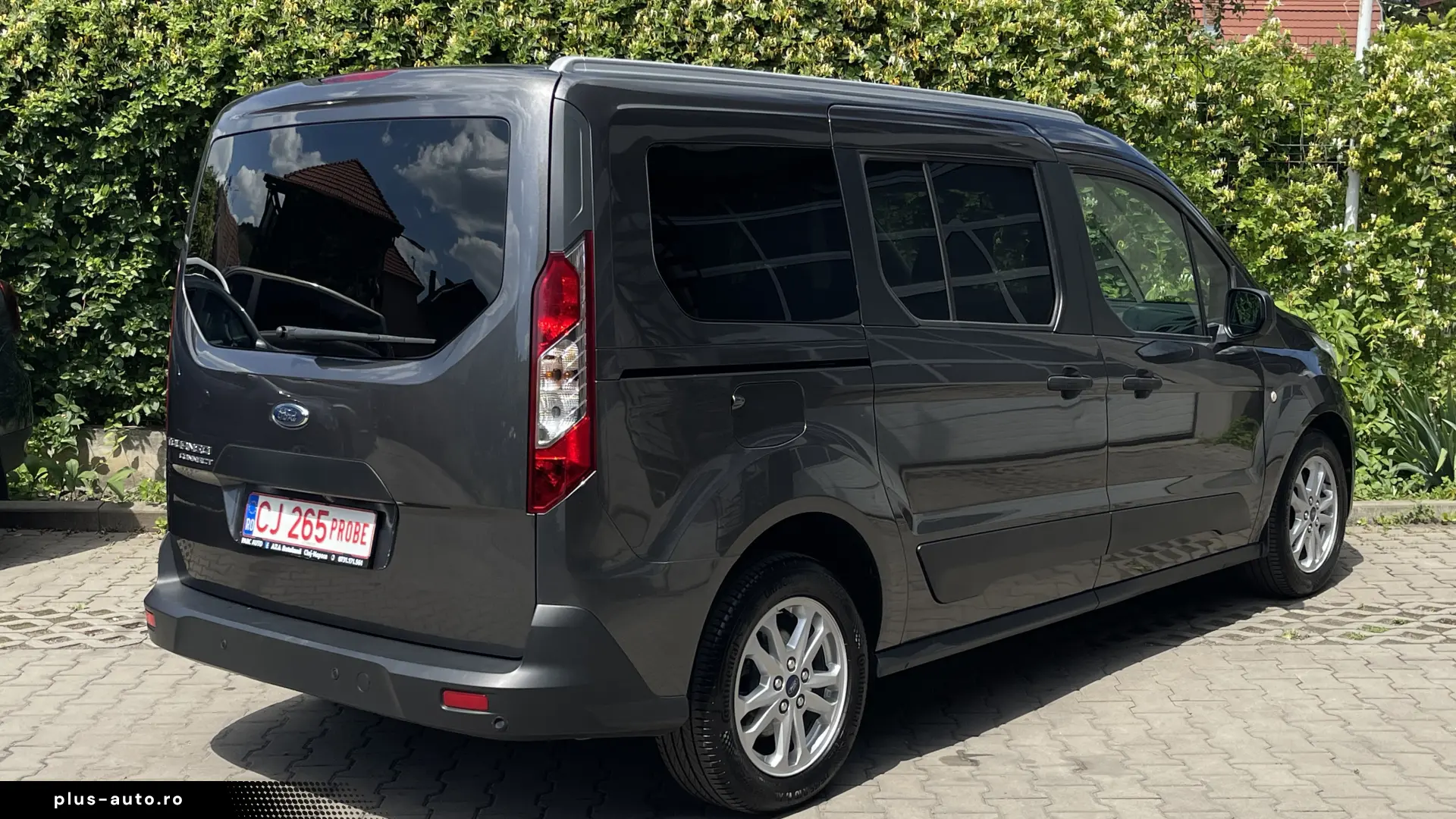 FORD TOURNEO CONNECT MAXI-7 LOCURI