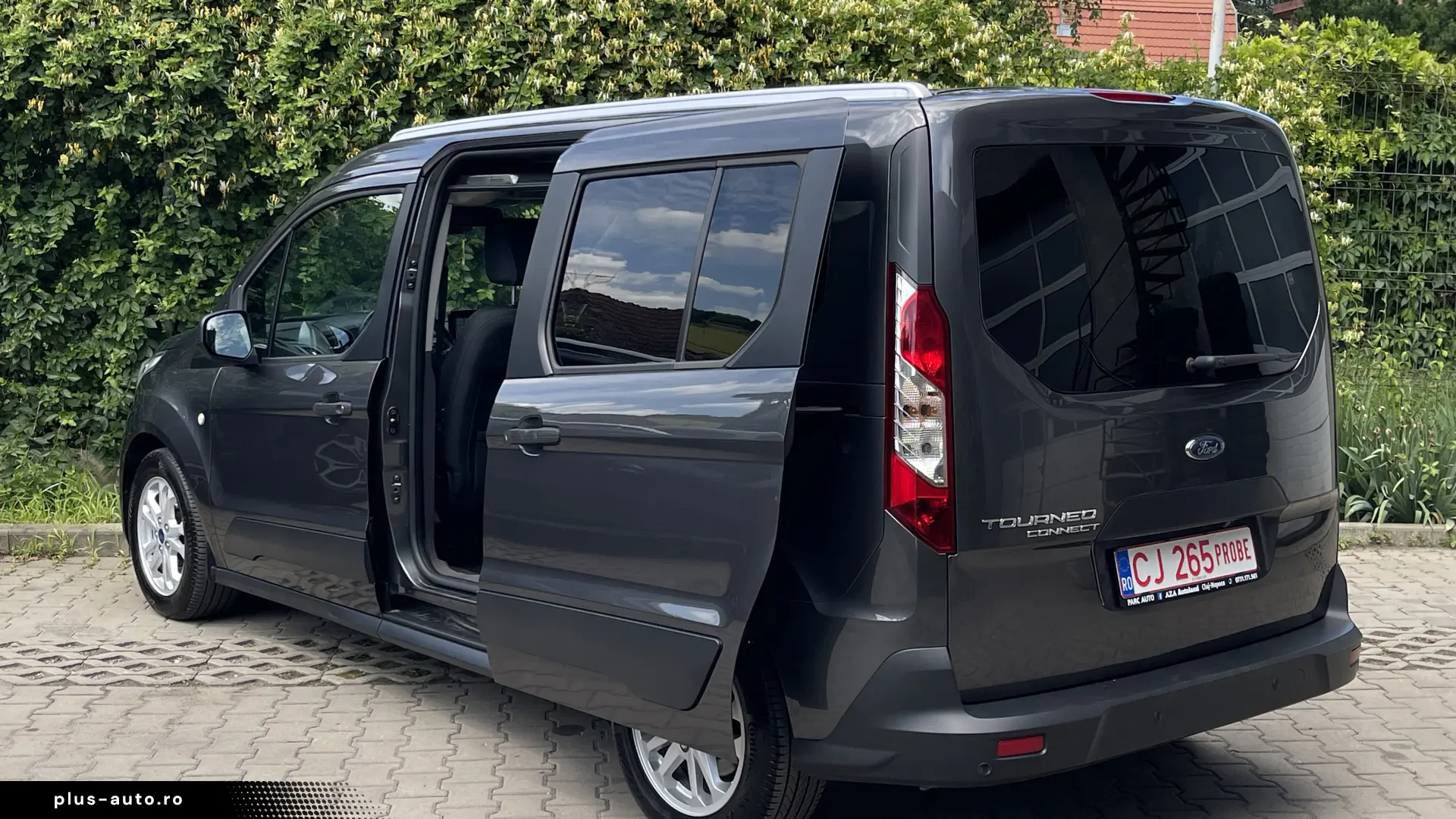 FORD TOURNEO CONNECT MAXI-7 LOCURI