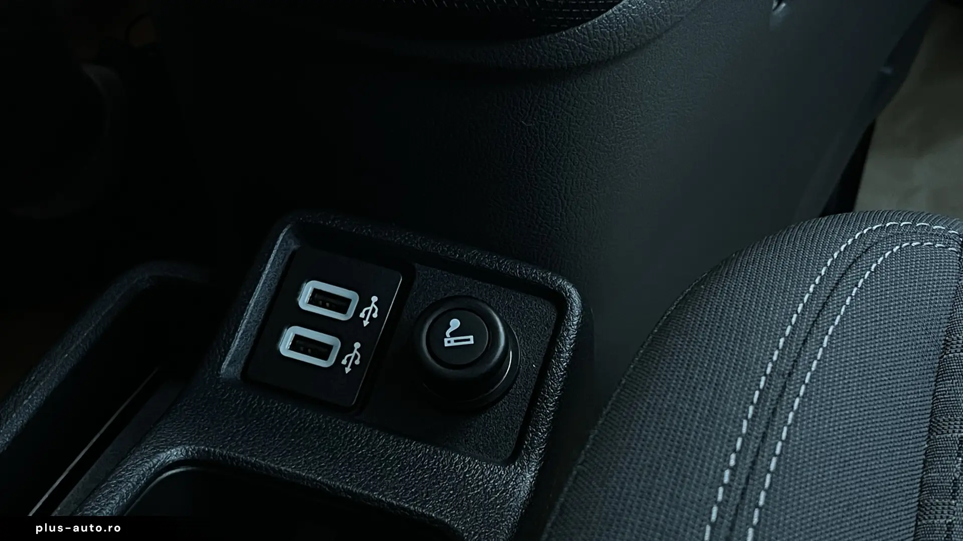 FORD TOURNEO CONNECT MAXI-7 LOCURI