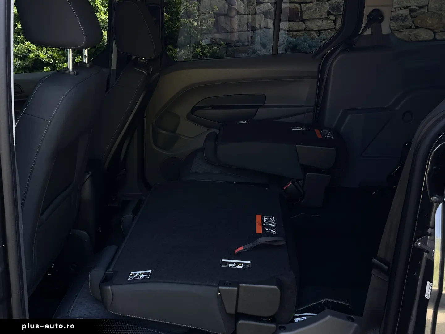 FORD TOURNEO CONNECT MAXI-7 LOCURI