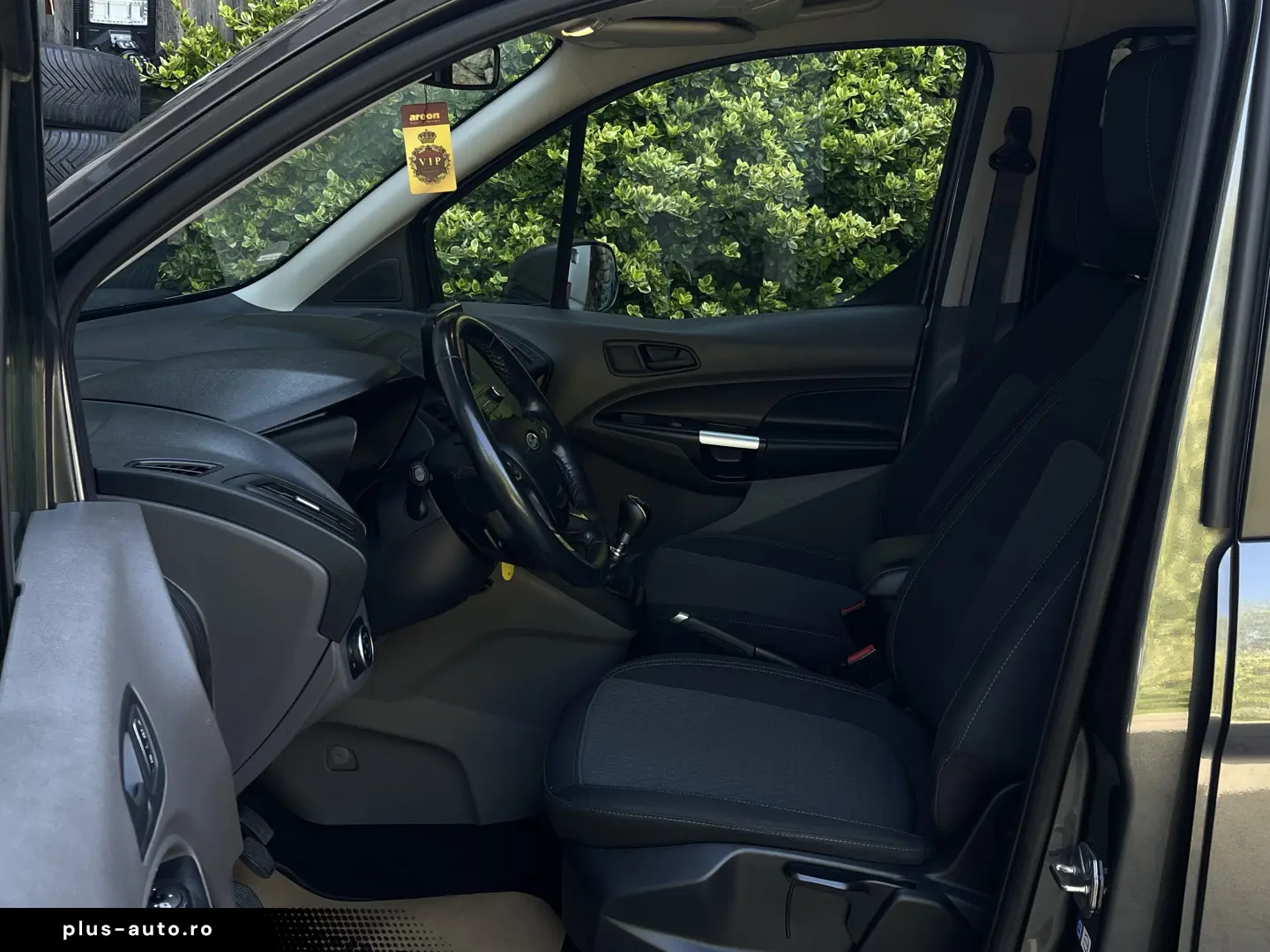 FORD TOURNEO CONNECT MAXI-7 LOCURI