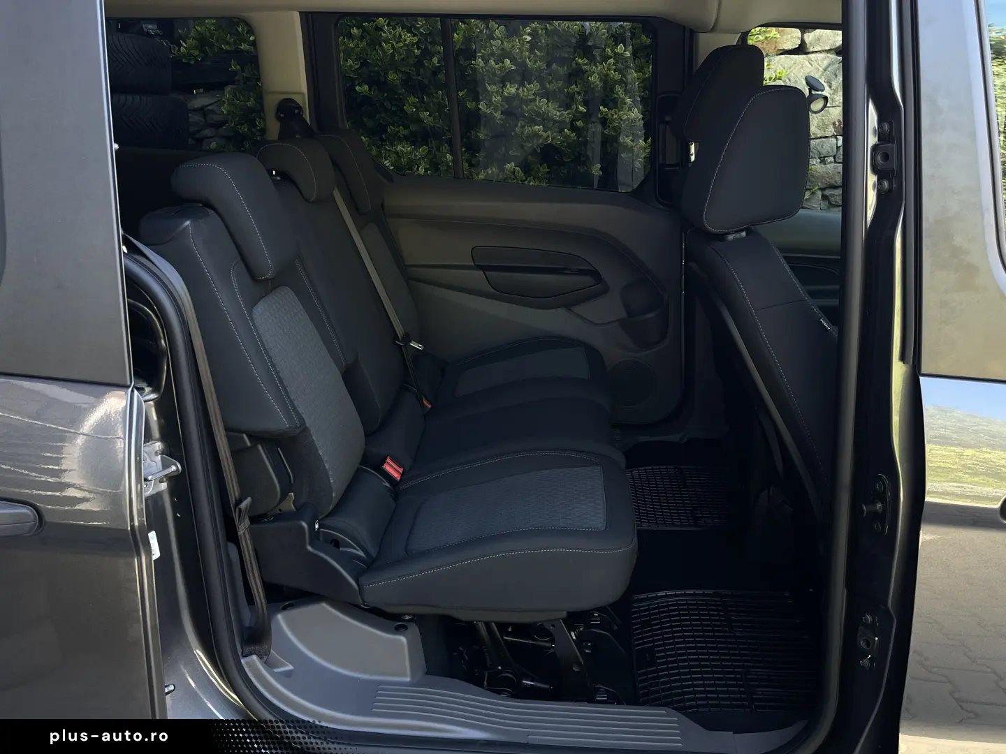 FORD TOURNEO CONNECT MAXI-7 LOCURI