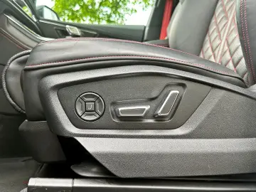 AUDI SQ8 TFSI qu BLACK PANO STANDHZ B&O AHK HuD LASER