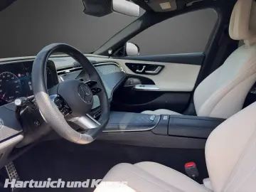 MERCEDES-BENZ E 200 4Matic AMG Line Premium Plus AHK…
