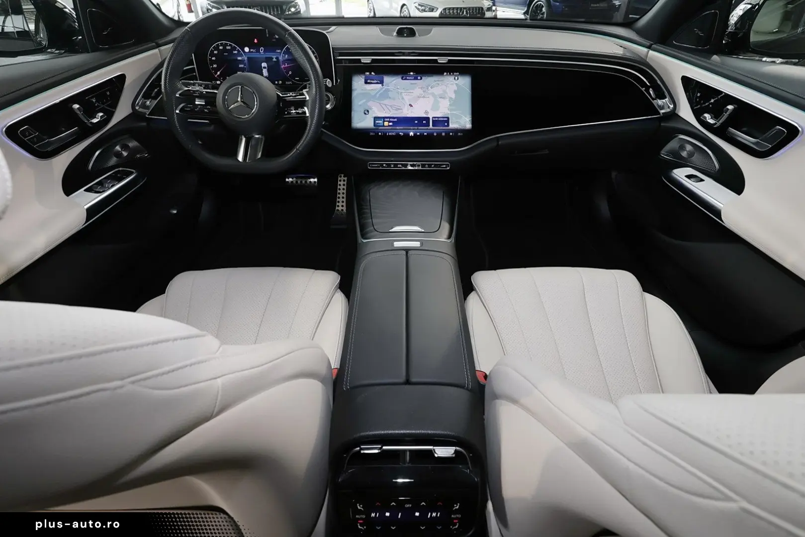 MERCEDES-BENZ E 200 T 4M AMG SUPERSCREEN AHK PANO ST&hellip;